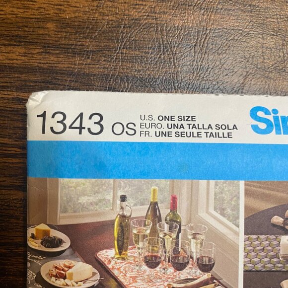 Simplicity Fall Table Decor 1343 Pattern Holiday Chalkboard Fabric 28 Pieces - Picture 3 of 9